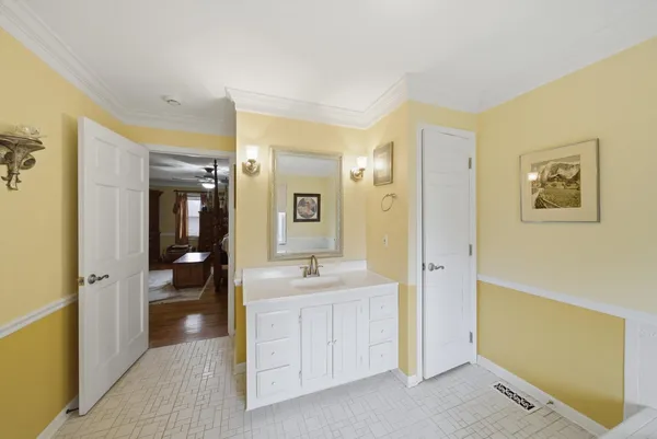 $550,000 | 24 Burning Bush Trail, Crystal Lake, IL 60012