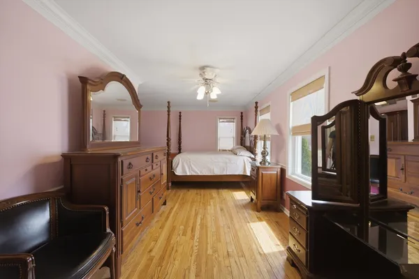 $550,000 | 24 Burning Bush Trail, Crystal Lake, IL 60012