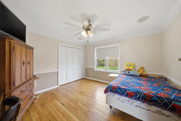 $550,000 | 24 Burning Bush Trail, Crystal Lake, IL 60012