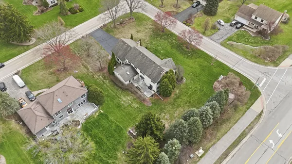 $550,000 | 24 Burning Bush Trail, Crystal Lake, IL 60012