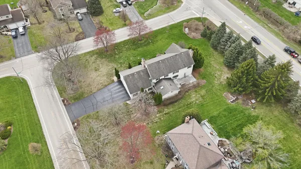 $550,000 | 24 Burning Bush Trail, Crystal Lake, IL 60012