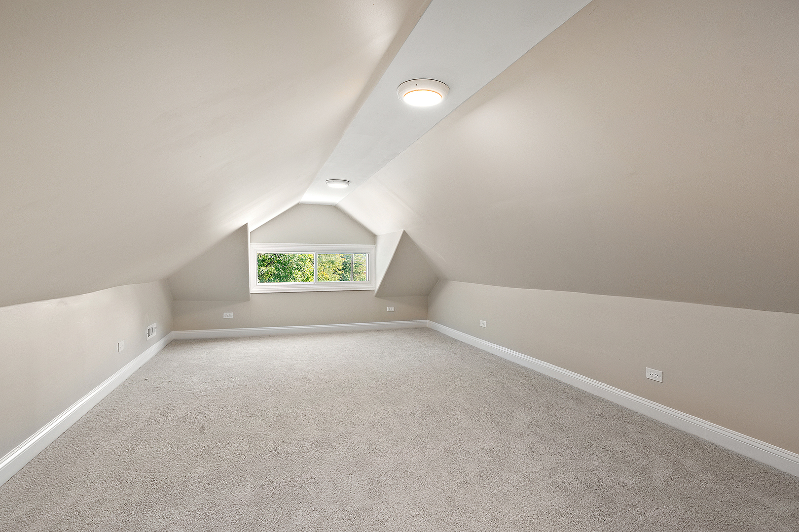 9400 South Charles Street Chicago, IL 60643 - Photo 15 of 30 an empty room with a window