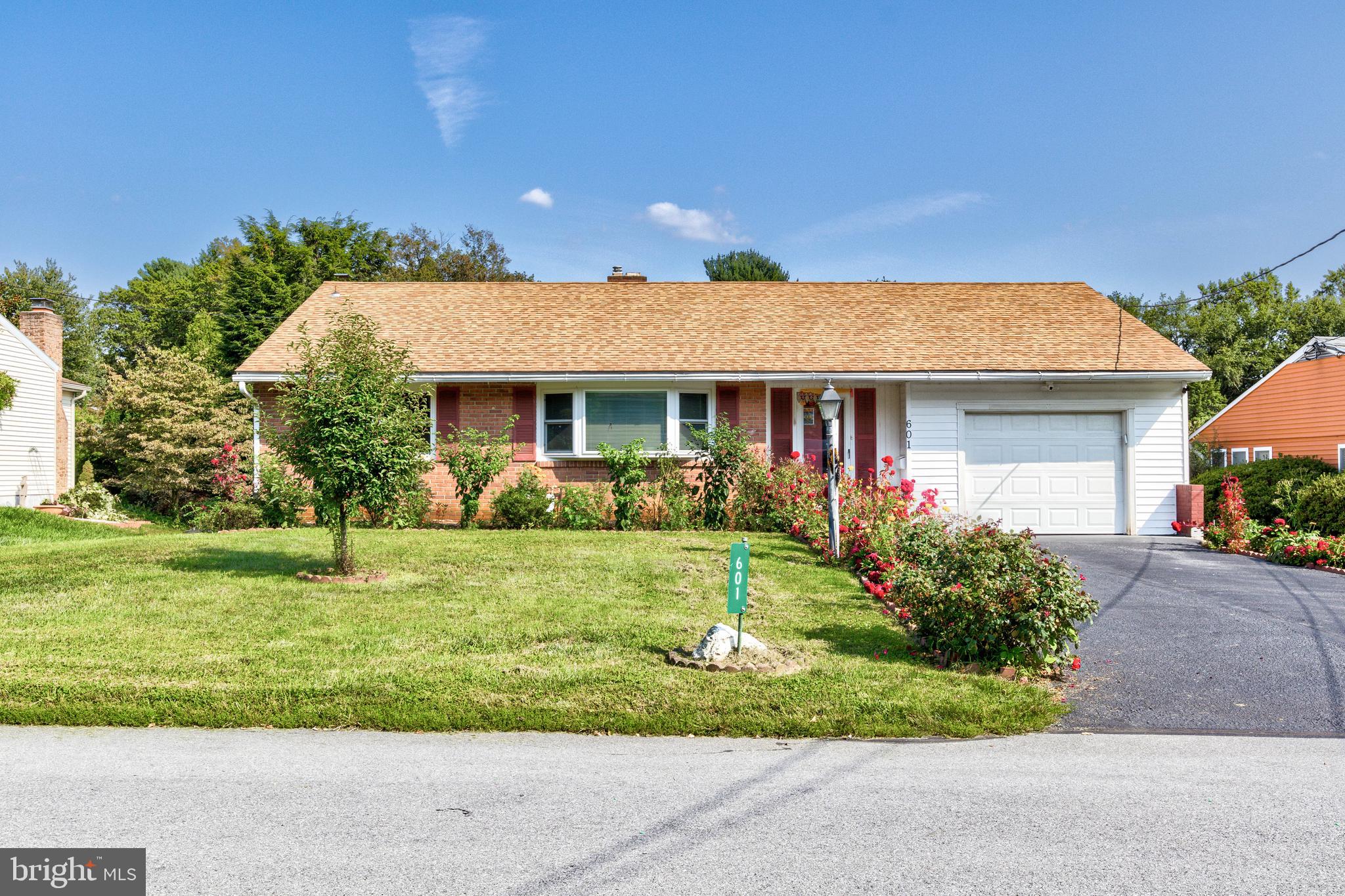 601 Bermuda Road Lancaster, PA 17603 - Photo 1 of 30 Gallery Image 1