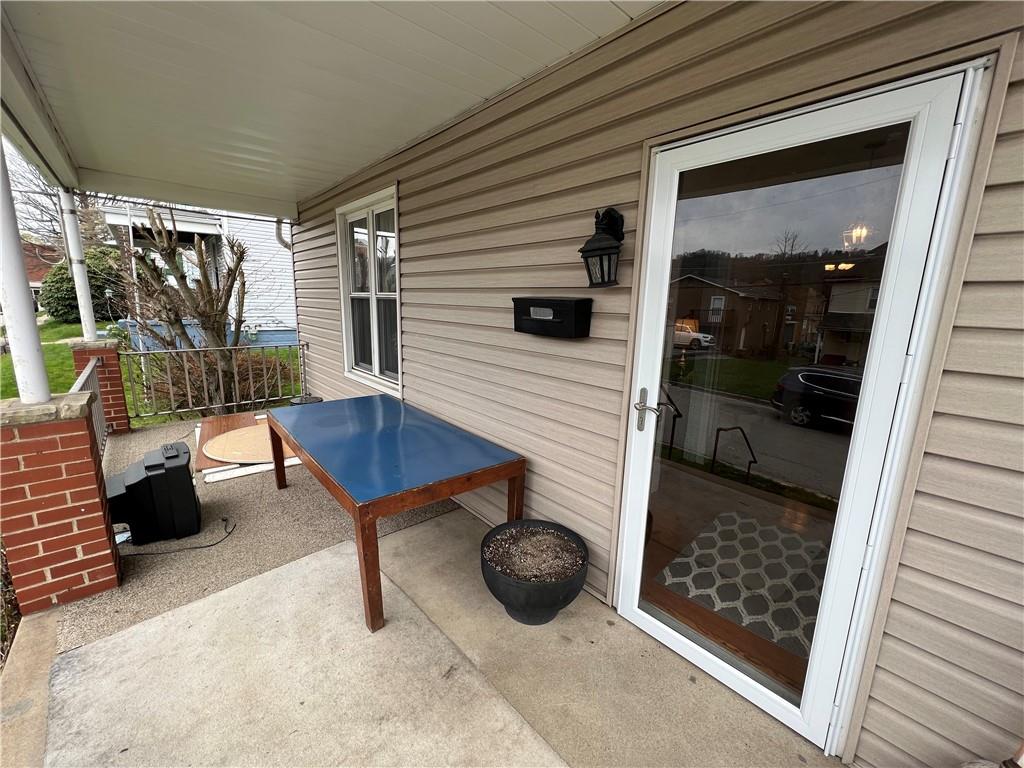 925 Walnut Street Springdale, PA 15144 - Photo 2 of 15 Gallery Image 2
