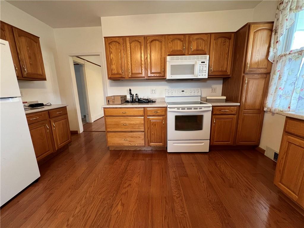 925 Walnut Street Springdale, PA 15144 - Photo 7 of 15 Gallery Image 7