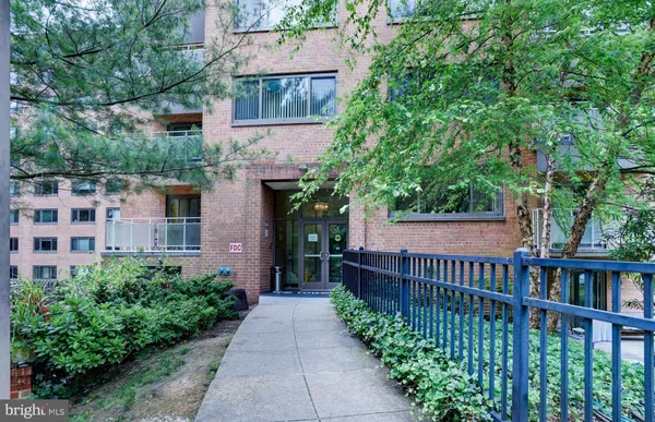 $575,000 | 4201 Cathedral Avenue Northwest, Unit 124E, Washington, DC 20016