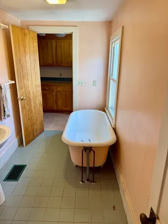 $189,499 | 46 Colrain Street, Greenfield, MA 01301