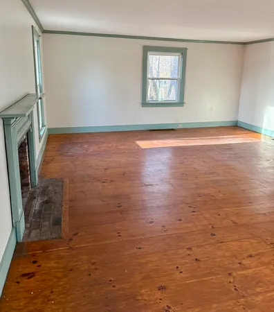 $189,499 | 46 Colrain Street, Greenfield, MA 01301