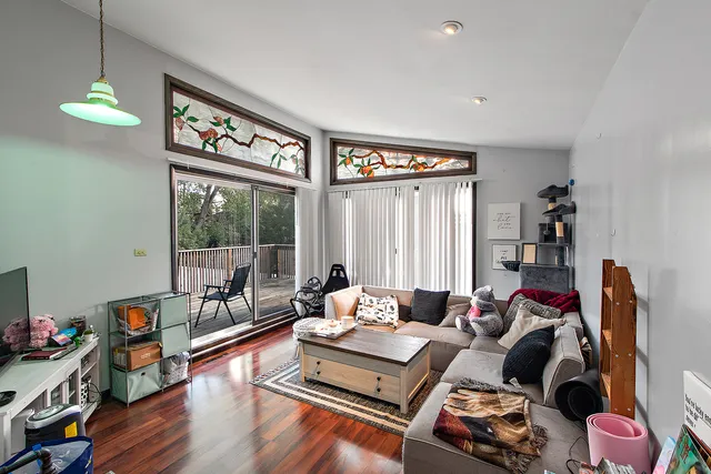 $550,000 | 9317 Kolmar Avenue, Oak Lawn, IL 60453