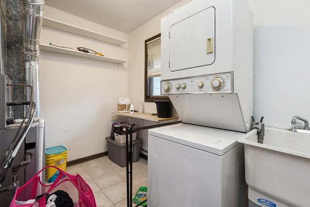 $550,000 | 9317 Kolmar Avenue, Oak Lawn, IL 60453