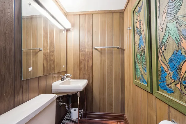 $550,000 | 9317 Kolmar Avenue, Oak Lawn, IL 60453