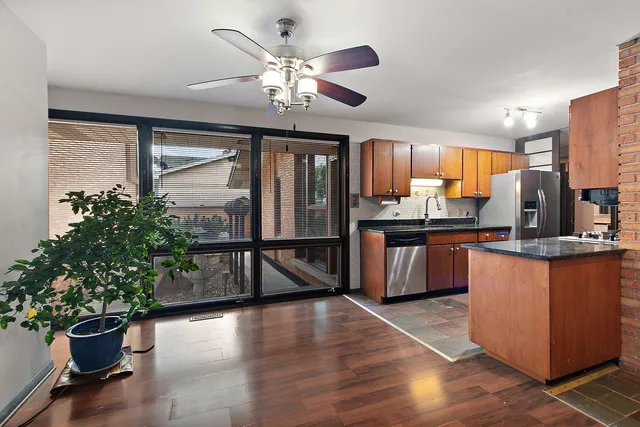 $550,000 | 9317 Kolmar Avenue, Oak Lawn, IL 60453