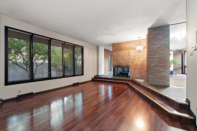 $550,000 | 9317 Kolmar Avenue, Oak Lawn, IL 60453