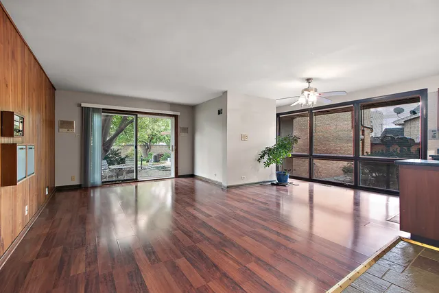 $550,000 | 9317 Kolmar Avenue, Oak Lawn, IL 60453