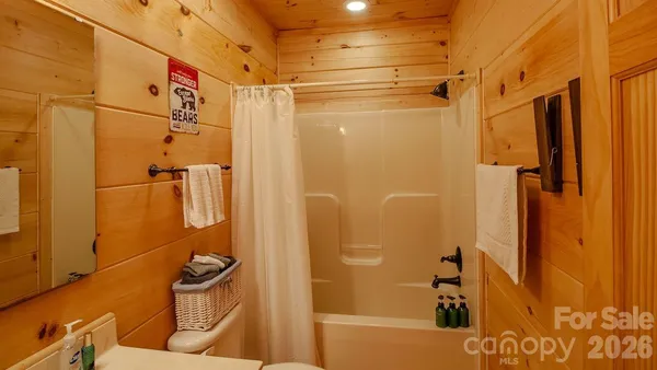 $717,000 | 187 Gardeners Cove, Whittier, NC 28789