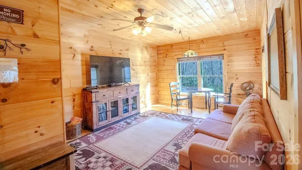 $717,000 | 187 Gardeners Cove, Whittier, NC 28789