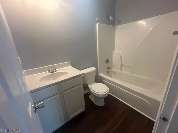 $975 | 517 West Market Street, Unit K, Graham, NC 27253