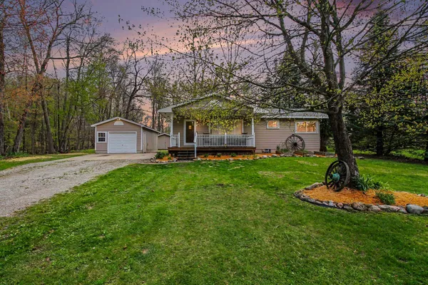 $314,900 | 2730 Bullard Road, Hartland, MI 48353
