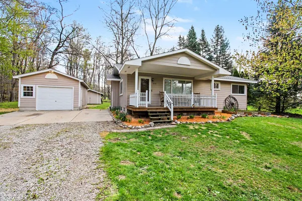 $314,900 | 2730 Bullard Road, Hartland, MI 48353