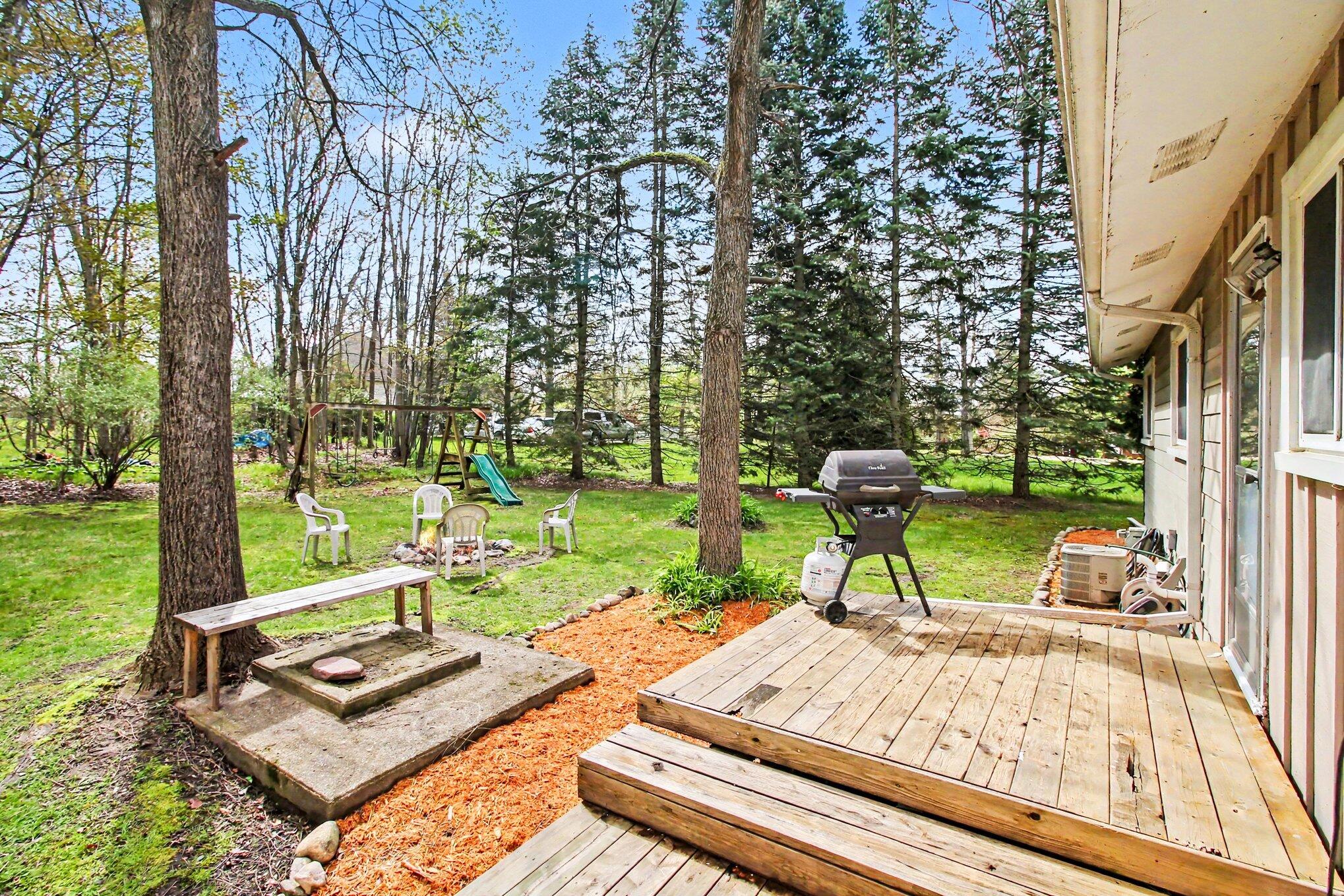 2730 Bullard Road Hartland, MI 48353 - Photo 9 of 29 026_file_6467