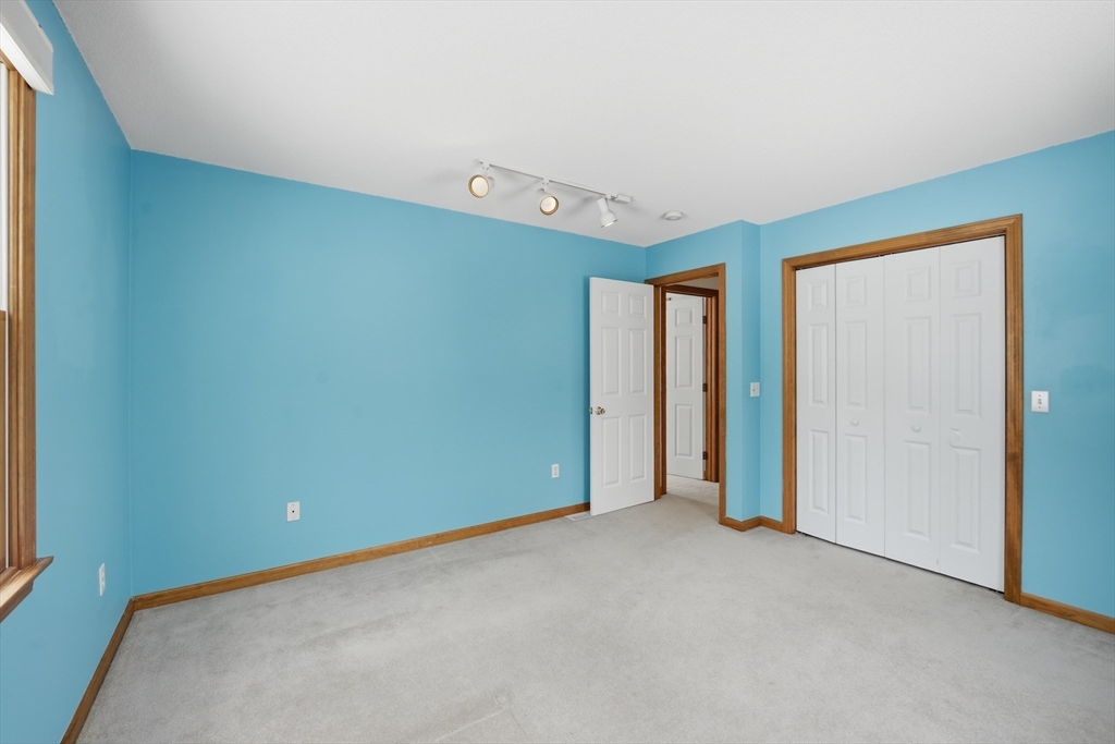 66 Penrose Street West Springfield, MA 01089 - Photo 11 of 31