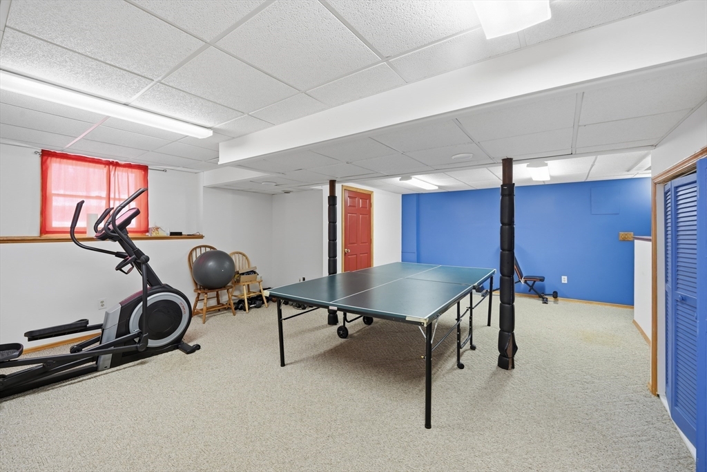 66 Penrose Street West Springfield, MA 01089 - Photo 20 of 31