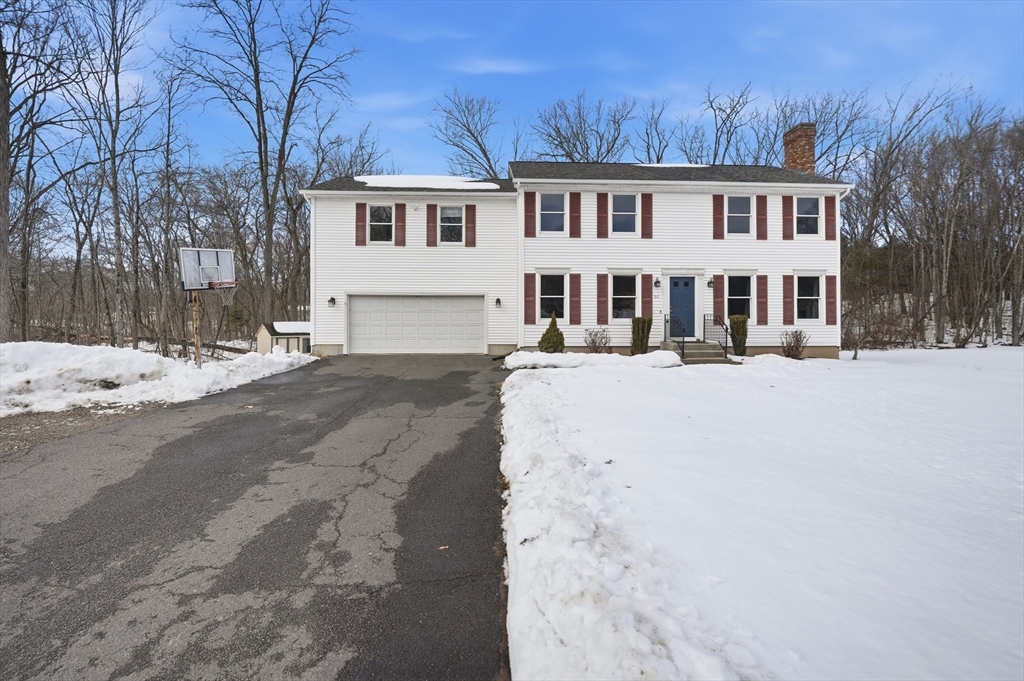 66 Penrose Street West Springfield, MA 01089 - Photo 2 of 31