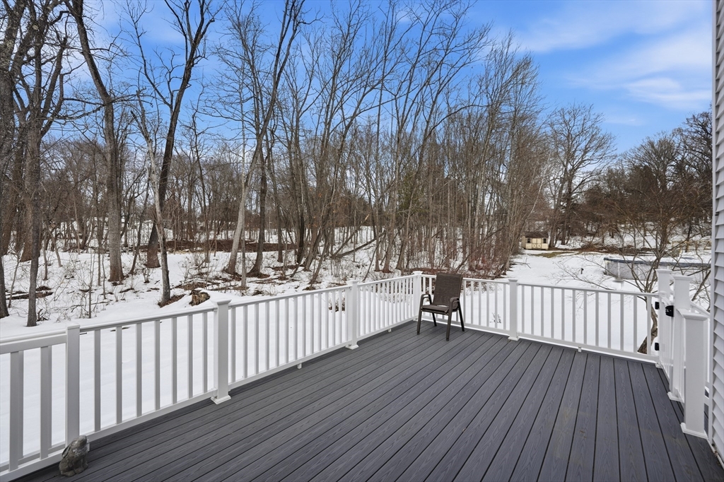 66 Penrose Street West Springfield, MA 01089 - Photo 23 of 31