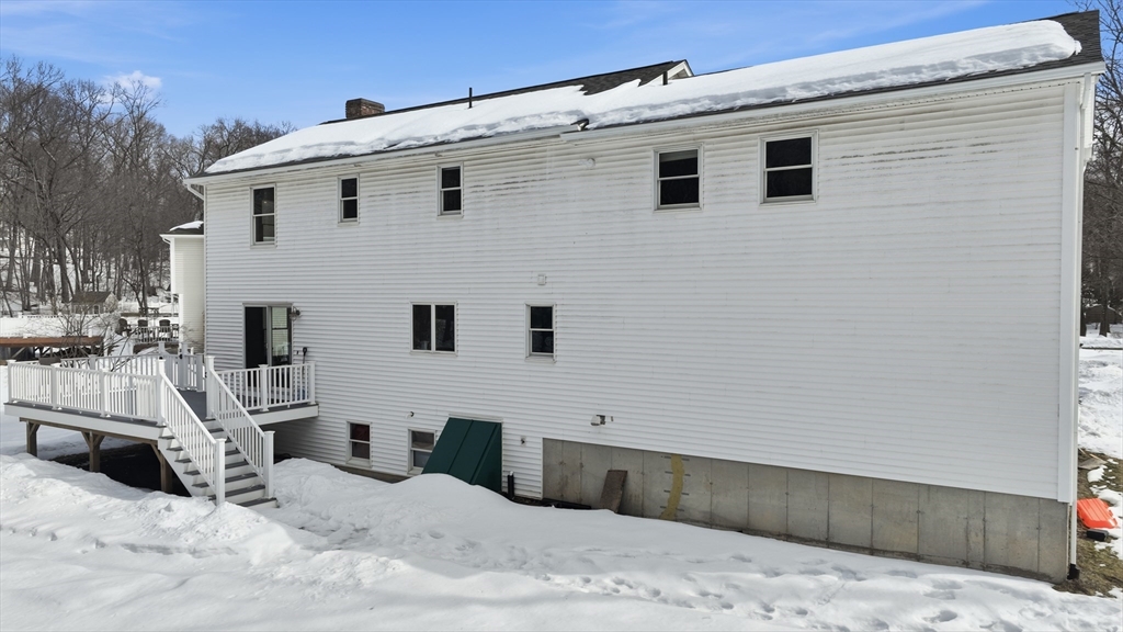 66 Penrose Street West Springfield, MA 01089 - Photo 25 of 31