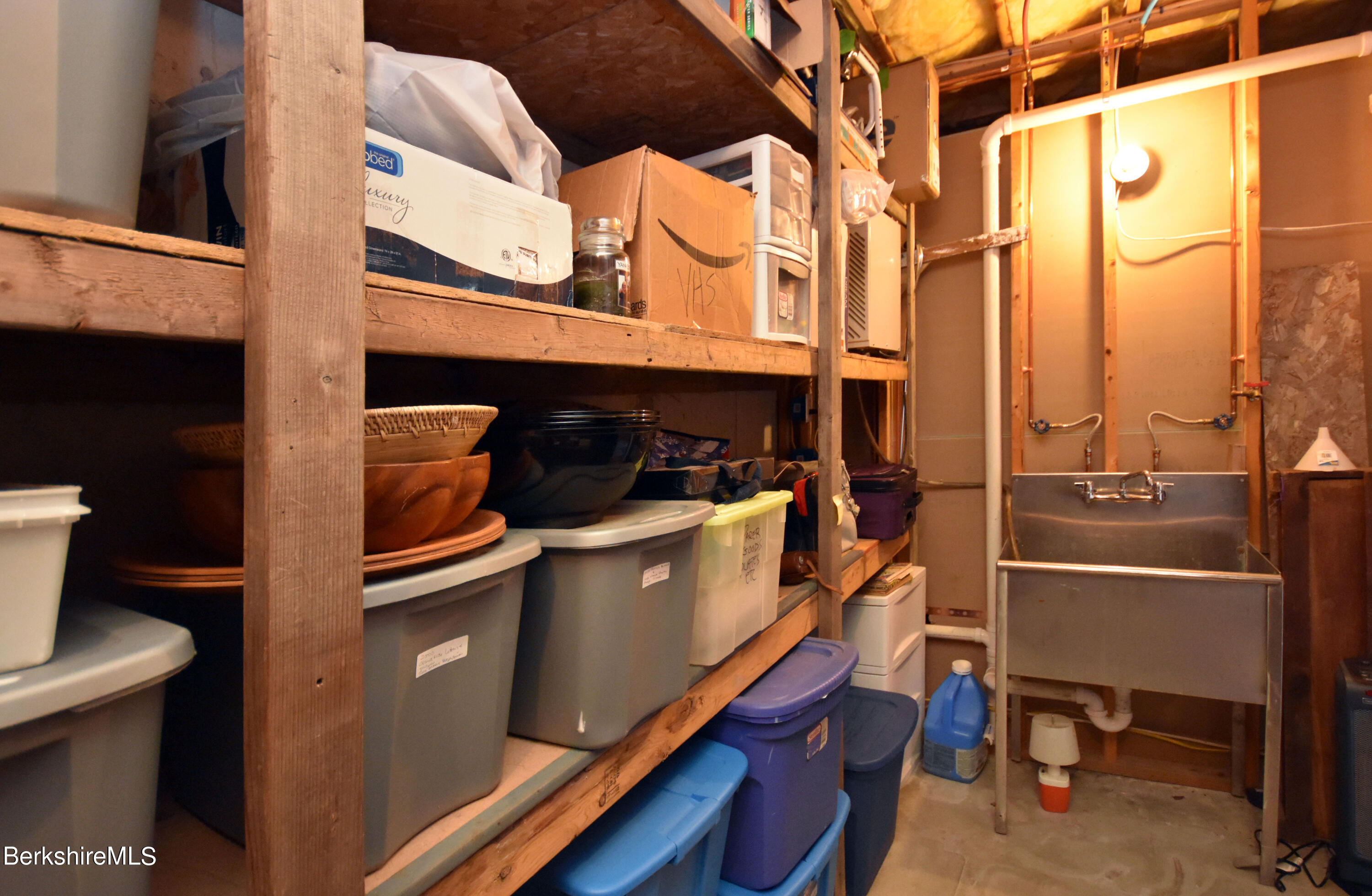 1540 East Windsor Road Windsor, MA 01270 - Photo 36 of 52 a view of an outdoor kitchen
