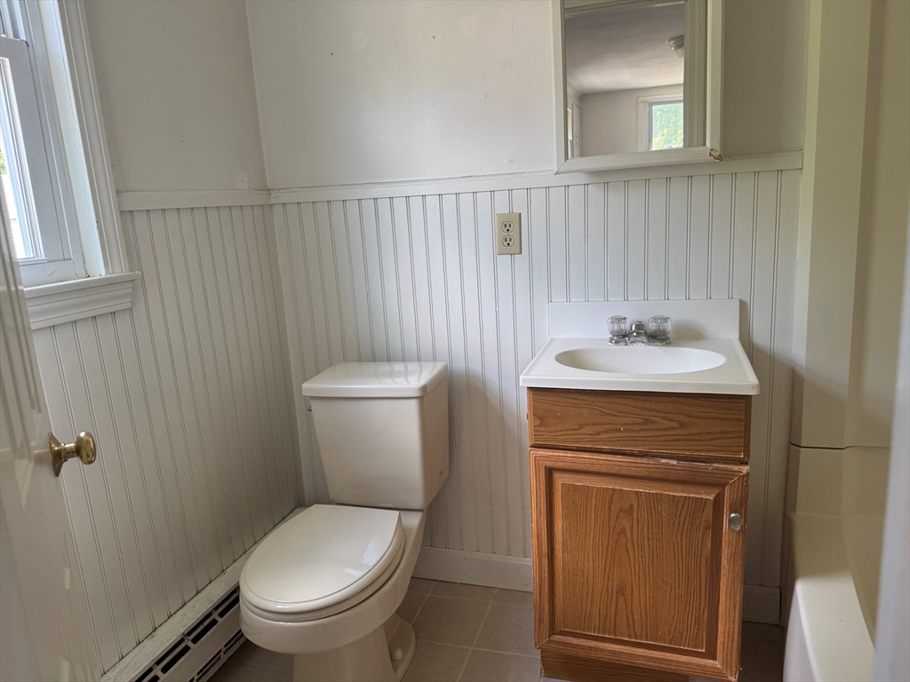 9 Hillside Avenue, Unit 3 Marblehead, MA 01945 - Photo 3 of 3