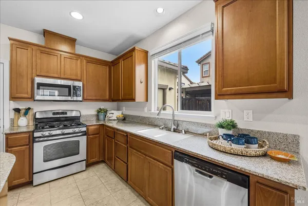 $635,000 | 621 Del Mar Circle, Vacaville, CA 95688