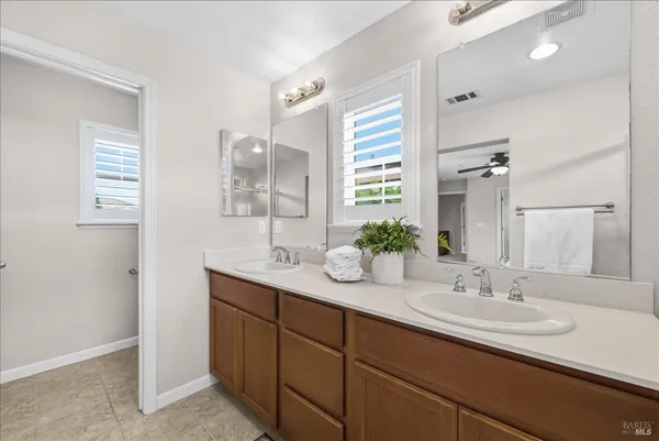 $635,000 | 621 Del Mar Circle, Vacaville, CA 95688