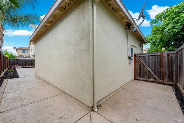 $635,000 | 621 Del Mar Circle, Vacaville, CA 95688