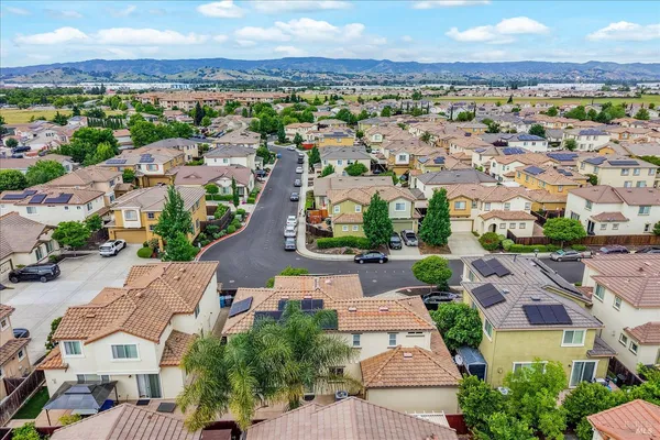 $635,000 | 621 Del Mar Circle, Vacaville, CA 95688