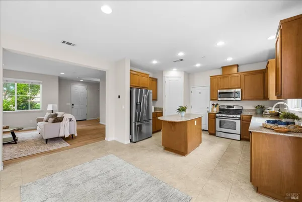 $635,000 | 621 Del Mar Circle, Vacaville, CA 95688