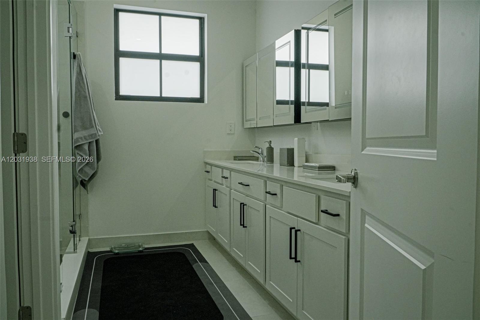 14405 Southwest 13th Terrace Miami, FL 33184 - Photo 20 of 35 master bathroom
