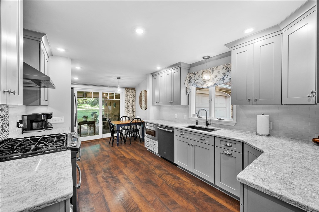235 Castle Road Rochester, NY 14623 - Photo 9 of 37