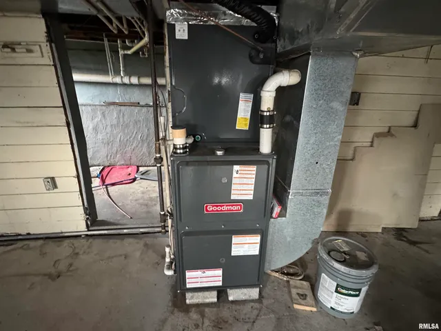 $130,000 | 23392 North Il Highway, Dix, IL 62830