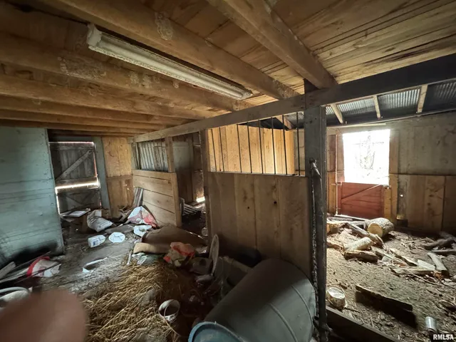 $130,000 | 23392 North Il Highway, Dix, IL 62830