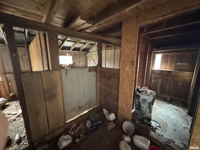 $130,000 | 23392 North Il Highway, Dix, IL 62830