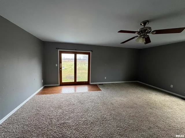 $130,000 | 23392 North Il Highway, Dix, IL 62830