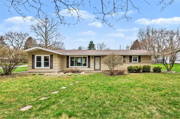 $250,000 | 728 Chippewa Trail, Niles, MI 49120