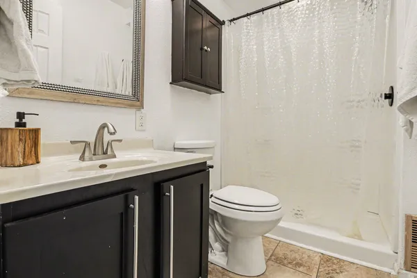 $250,000 | 728 Chippewa Trail, Niles, MI 49120