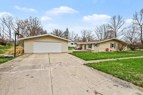$250,000 | 728 Chippewa Trail, Niles, MI 49120