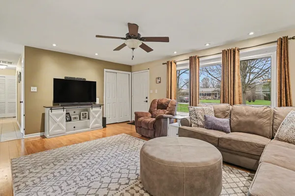 $250,000 | 728 Chippewa Trail, Niles, MI 49120