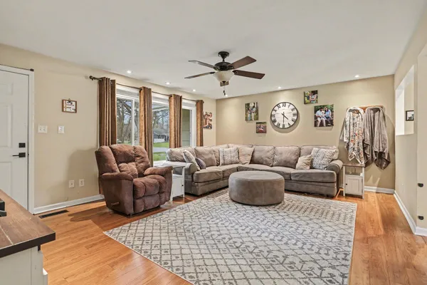 $250,000 | 728 Chippewa Trail, Niles, MI 49120