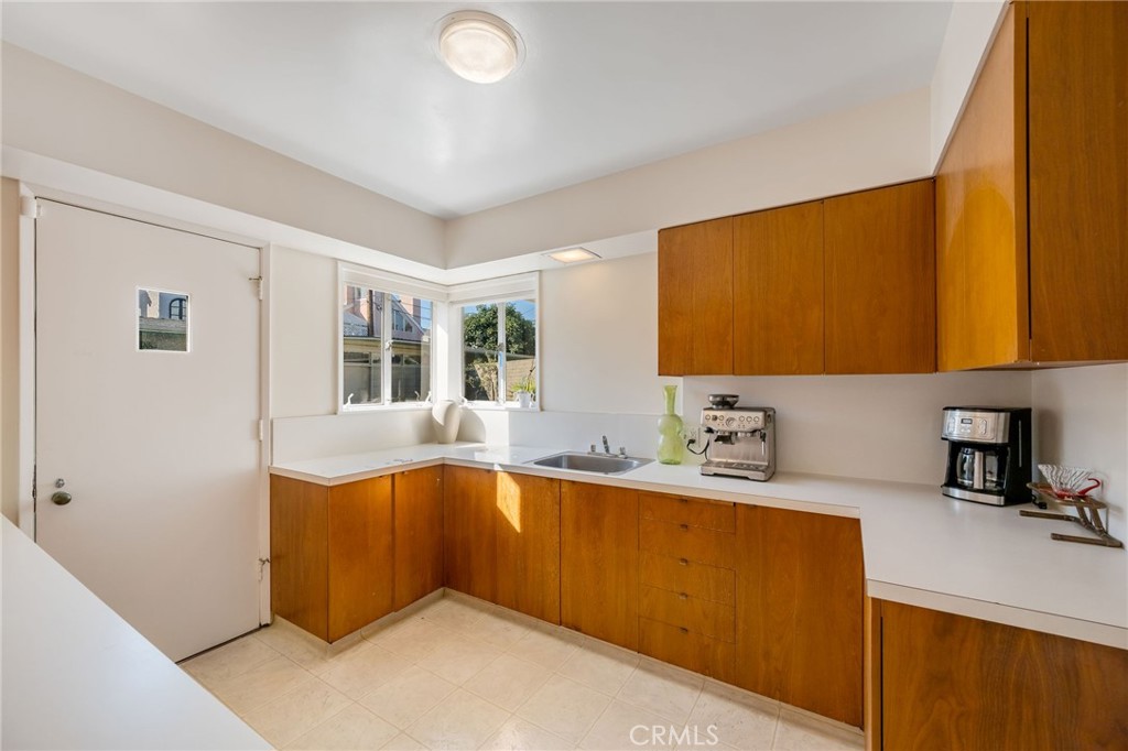 15 The Colonnade Long Beach, CA 90803 - Photo 17 of 49