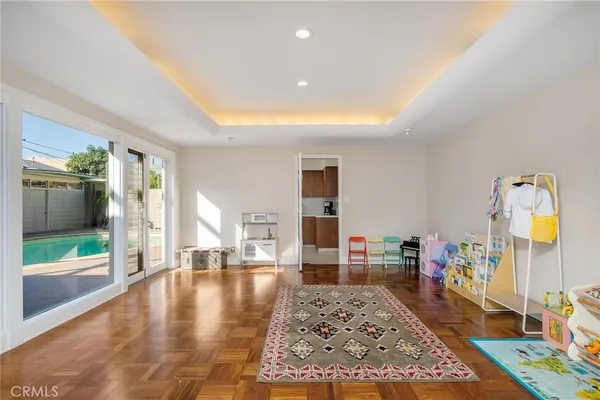 $10,250,000 | 15 The Colonnade, Long Beach, CA 90803
