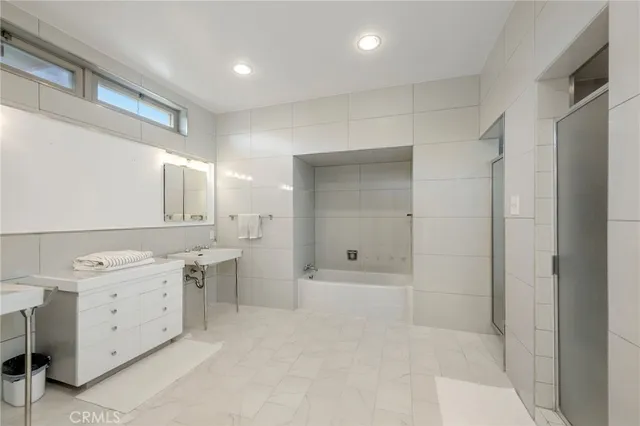 $10,750,000 | 15 The Colonnade, Long Beach, CA 90803